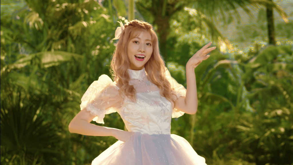 《夢想新大陸》5G全視角MMO手遊大作!阿部瑪利亞代言廣告大公開!